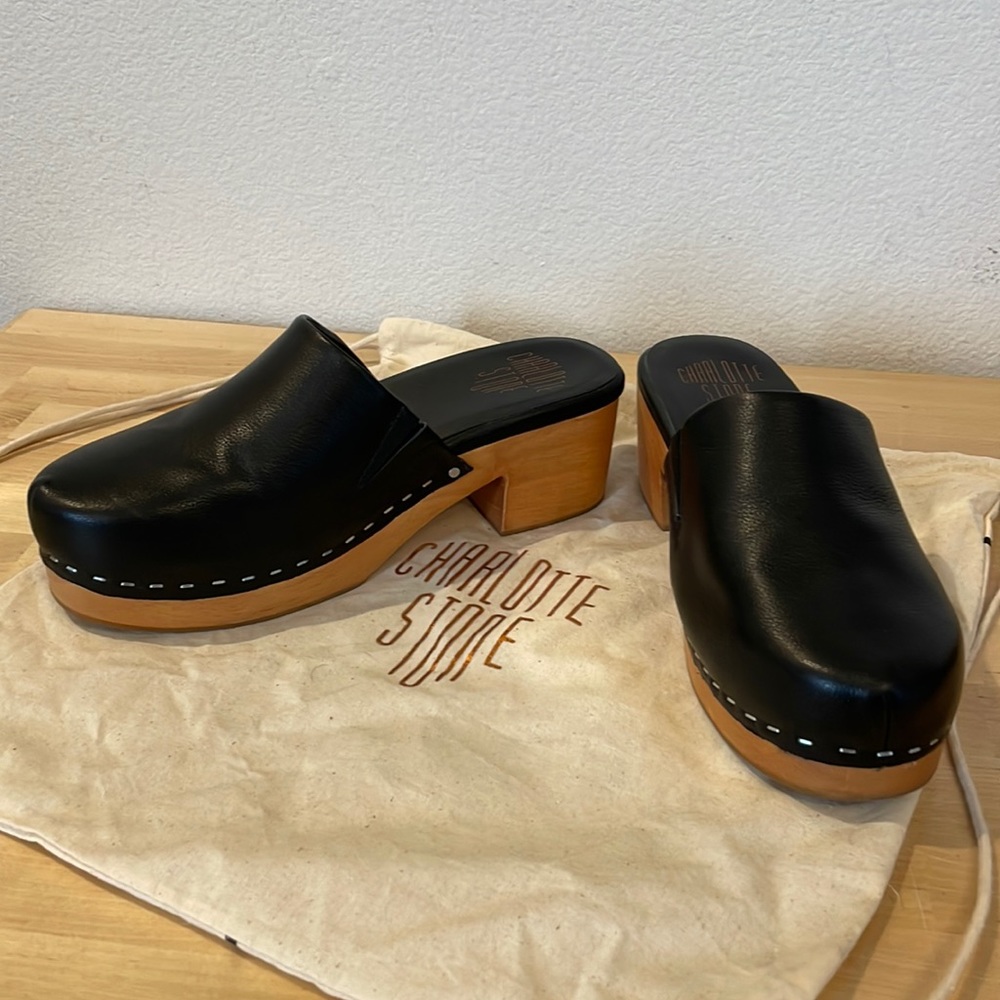 Charlotte Stone Martino Clogs in black - Size 8